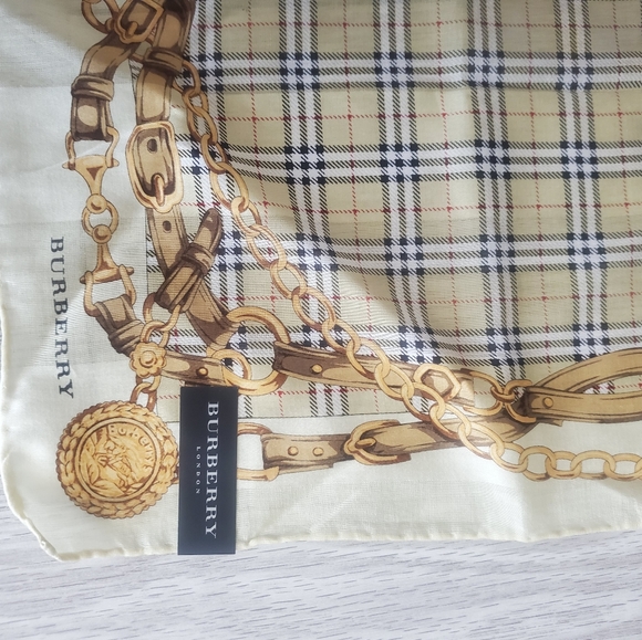 Burberry Scarf/Hankies - Picture 11 of 17